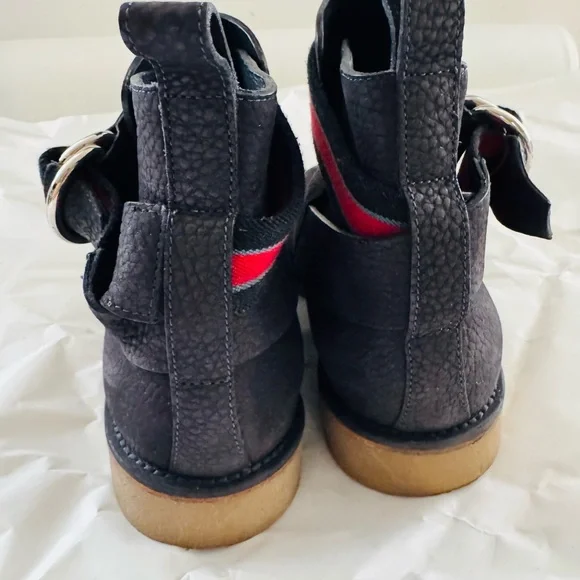 Louis Vuitton Leather Ankle Boots for men size 6 GUC